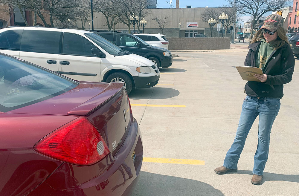 Cities told to stop marking tires for parking enforcement News